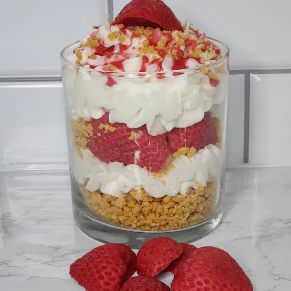 Strawberry Delight candle